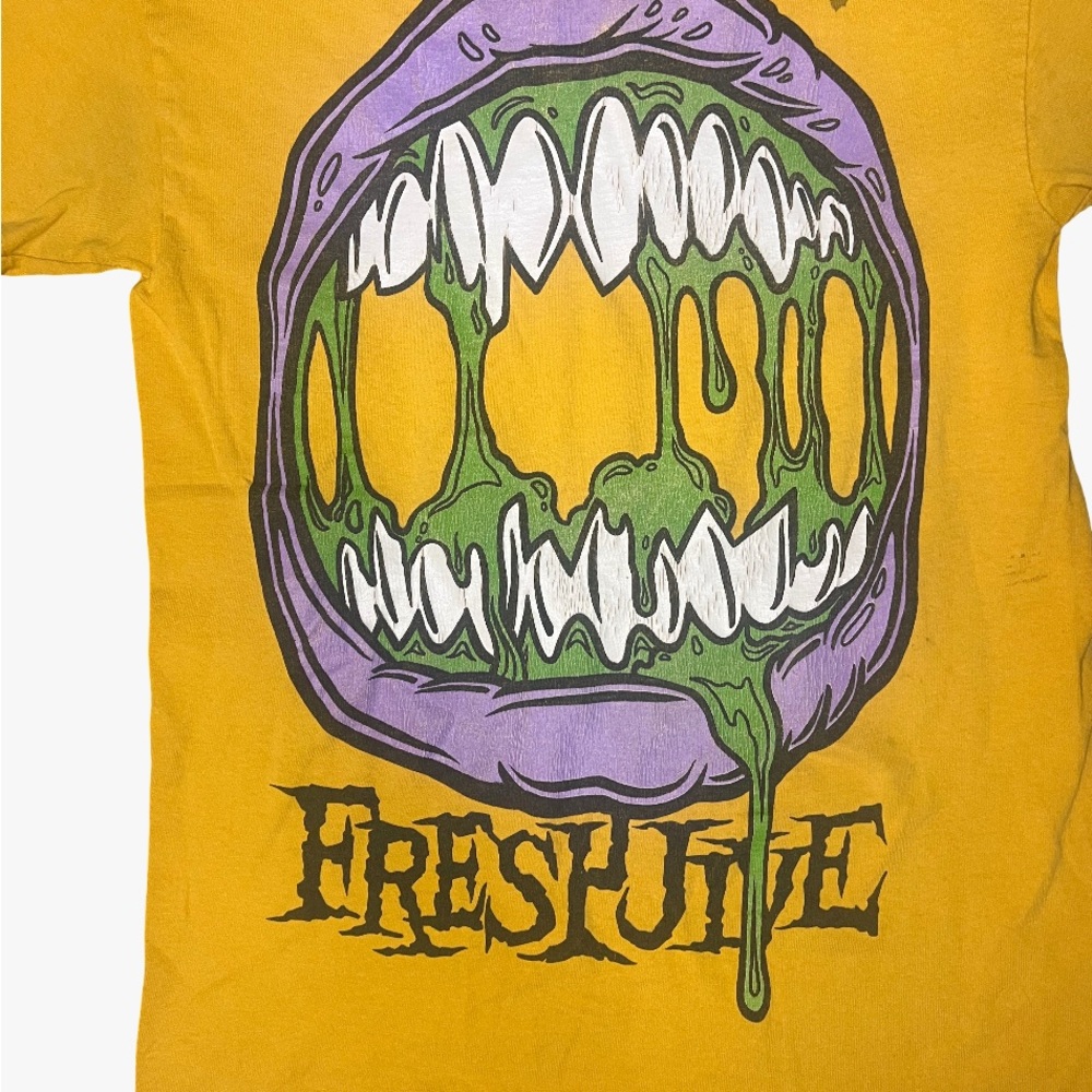 Vintage Y2K Freshjive "Gag Me" Dripping Teeth Mouth Graphic T-Shirt rare size S - Picture 2 of 5
